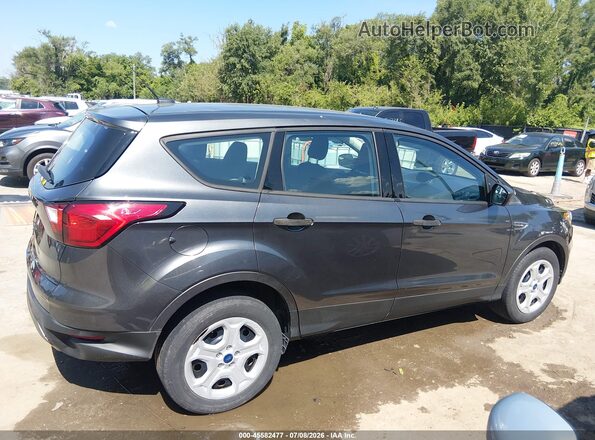 1FMCU0F70KUB02492 2019 FORD ESCAPE Серый Вид щитка приборов