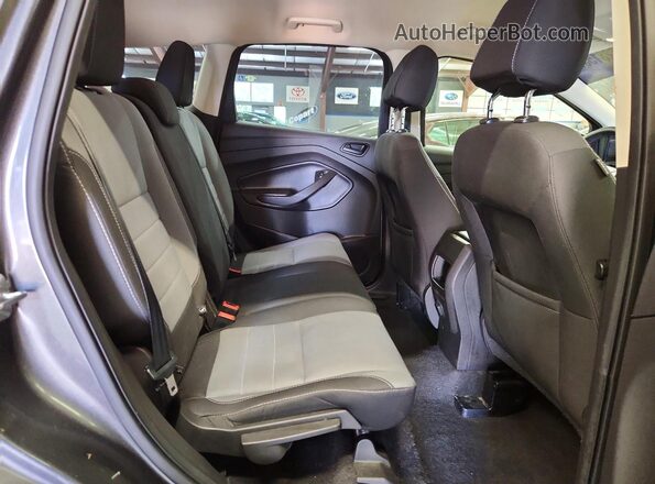 1FMCU0F71HUD35046 2017 FORD ESCAPE Gray Вид задньої частини салону