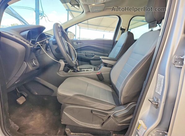 1FMCU0F72JUC76255 2018 FORD ESCAPE Silver Front interior view