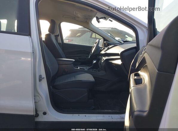 1FMCU0F72KUB30813 2019 FORD ESCAPE White Вид салону спереду