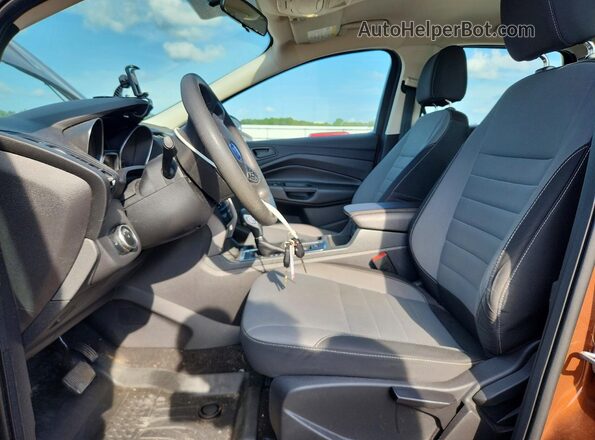 1FMCU0F73HUB49749 2017 FORD ESCAPE Orange Front interior view