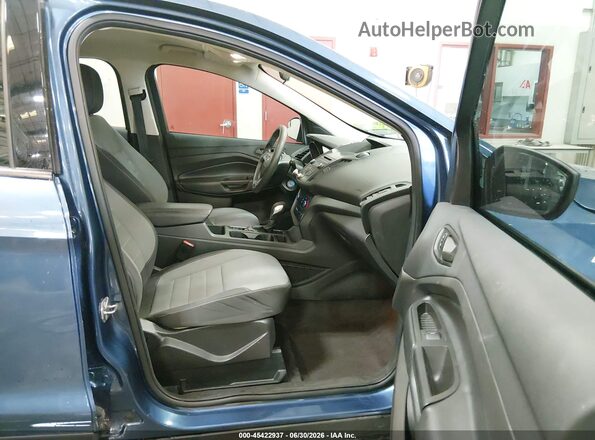1FMCU0F74JUB25448 2018 FORD ESCAPE Blue Вид салону спереду