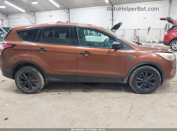1FMCU0F75HUE13800 2017 FORD ESCAPE Orange უკანა სალონის ხედი