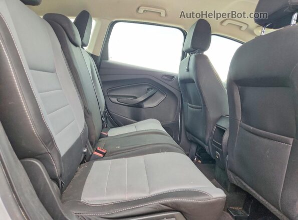 1FMCU0F75HUE90442 2017 FORD ESCAPE Silver უკანა სალონის ხედი