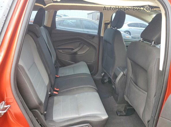 1FMCU0F75KUB54068 2019 FORD ESCAPE Orange Вид задньої частини салону