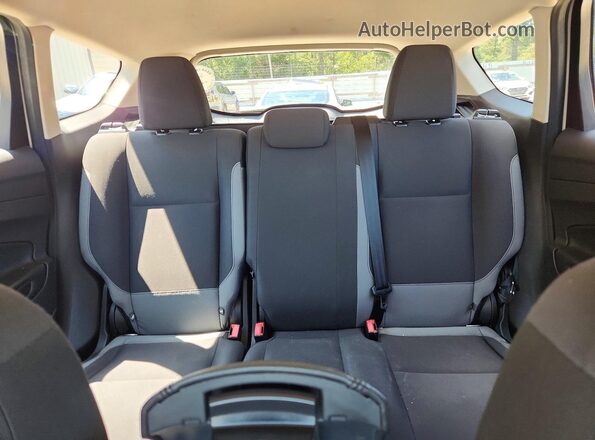 1FMCU0F76GUB44317 2016 FORD ESCAPE White Widok tylnych siedzeń