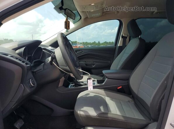 1FMCU0F76JUB74019 2018 FORD ESCAPE Белый Вид салона спереди