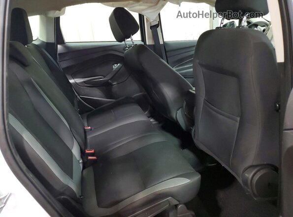 1FMCU0F77GUB38042 2016 FORD ESCAPE White Widok wnętrza z tyłu