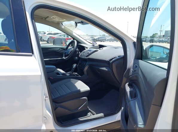 1FMCU0F77HUC25084 2017 FORD ESCAPE White Սալոնի դիմացի տեսք