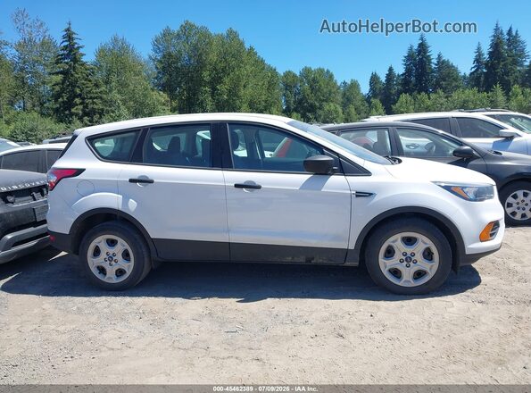 1FMCU0F77JUB55964 2018 FORD ESCAPE Белый Вид щитка приборов