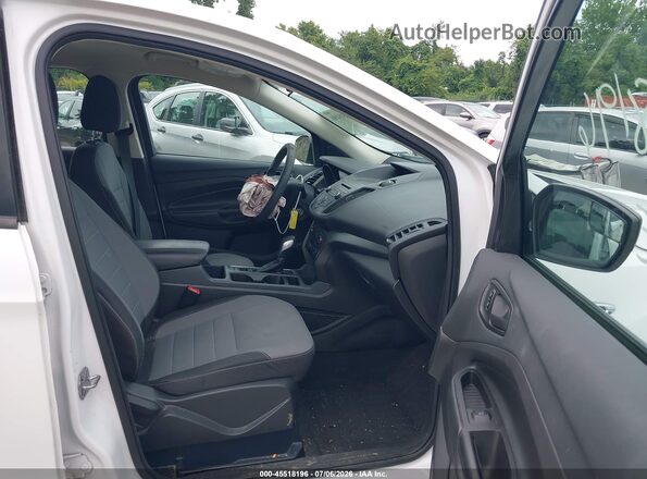 1FMCU0F78HUB74727 2017 FORD ESCAPE White Front interior view