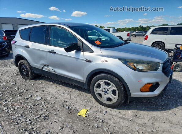 1FMCU0F78JUB10046 2018 FORD ESCAPE Silver Front right