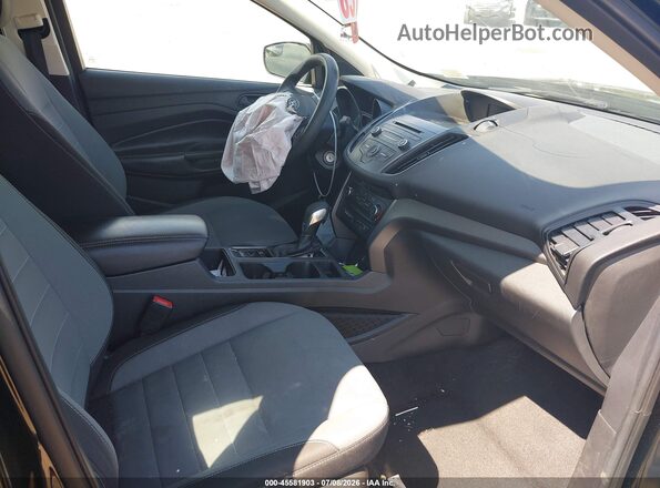 1FMCU0F78JUD28598 2018 FORD ESCAPE Черный Вид салона спереди