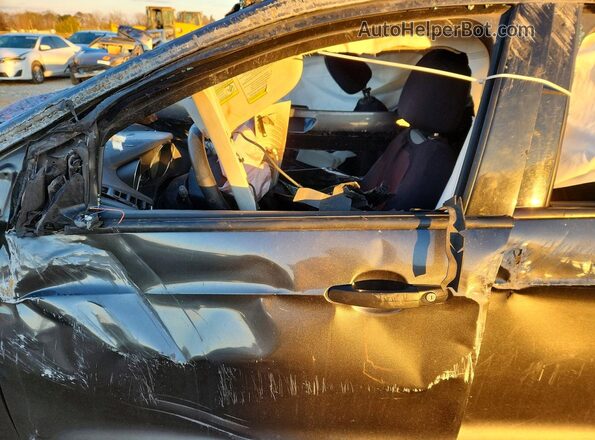 1FMCU0F79HUC89644 2017 FORD ESCAPE Серый Вид салона спереди