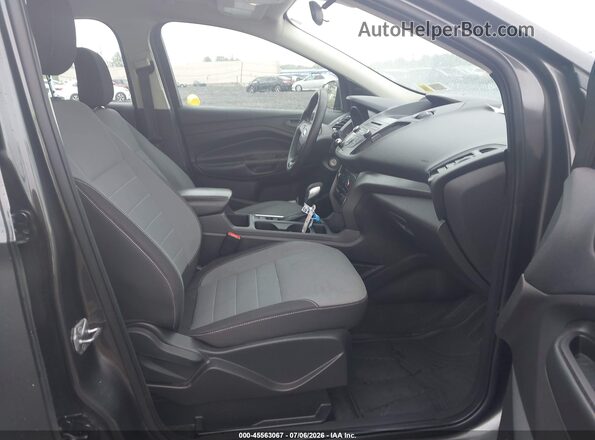 1FMCU0F79JUA46230 2018 FORD ESCAPE Gray Widok wnętrza z przodu