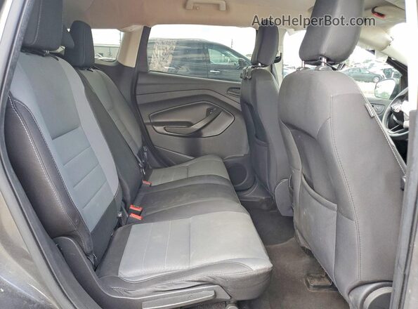 1FMCU0F7XJUB68689 2018 FORD ESCAPE Gray Widok wnętrza z tyłu