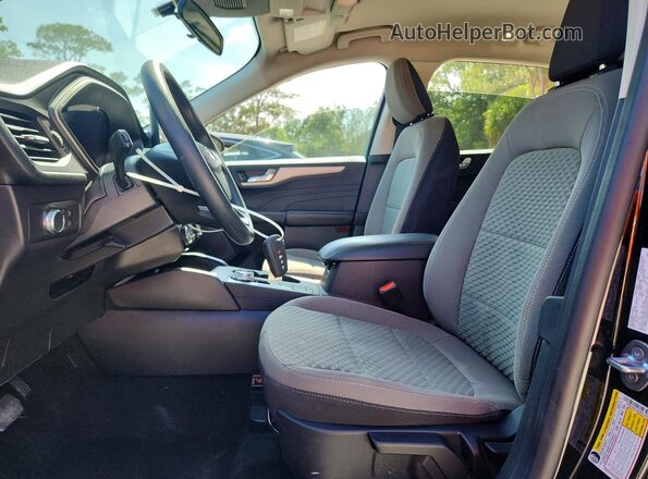 1FMCU0G61MUB01666 2021 FORD ESCAPE Black Front interior view