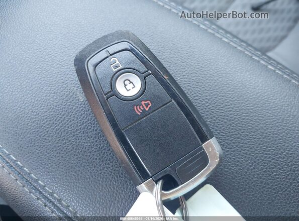 1FMCU0G69LUB74024 2020 FORD ESCAPE White Vista del salpicadero