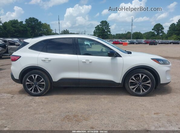 1FMCU0G69NUA94418 2022 FORD ESCAPE White Vista interior trasera