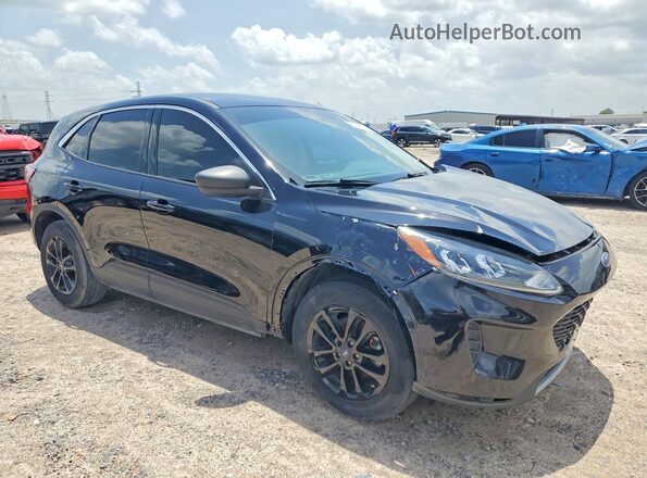 1FMCU0G6XNUB84905 2022 FORD ESCAPE Черный Передняя правая четверть