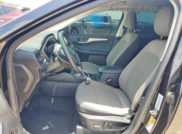 1FMCU0G6XNUB84905 2022 FORD ESCAPE Черный Вид салона спереди