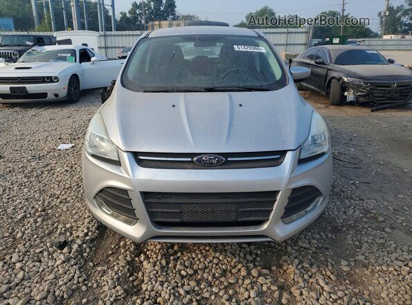 1FMCU0G73GUB04694 2016 FORD ESCAPE Silver Widok z przodu