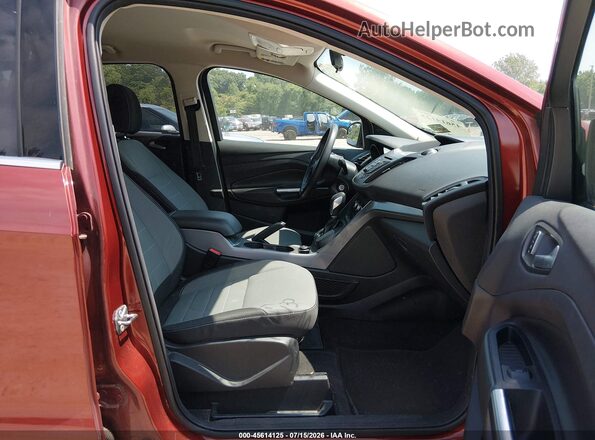 1FMCU0G74GUA64609 2016 FORD ESCAPE Red Widok wnętrza z przodu
