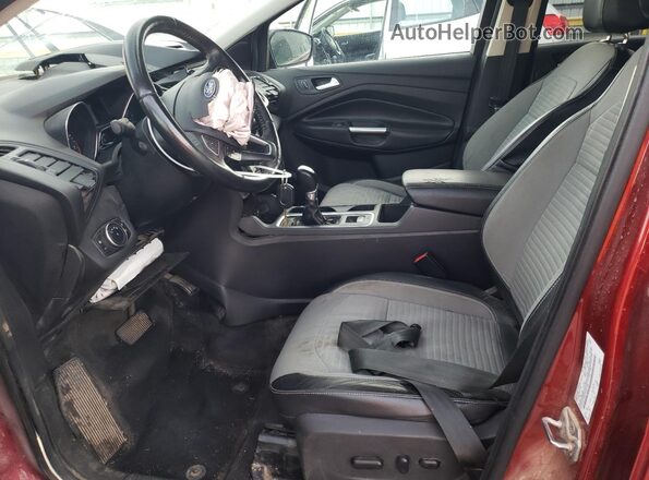 1FMCU0G92HUA81749 2017 FORD ESCAPE Красный Вид салона спереди
