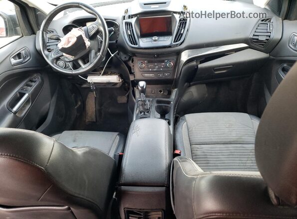 1FMCU0G92HUA81749 2017 FORD ESCAPE Красный Вид панели приборов