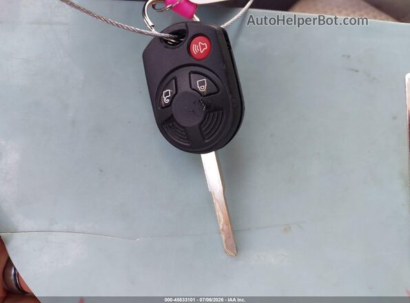 1FMCU0G92HUE29758 2017 FORD ESCAPE Red Widok deski rozdzielczej