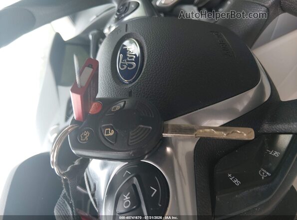1FMCU0G94GUB89076 2016 FORD ESCAPE Белый Вид панели приборов