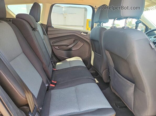 1FMCU0G95HUB20060 2017 FORD ESCAPE Черный Вид задней части салона