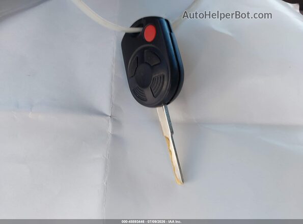 1FMCU0G95HUB46772 2017 FORD ESCAPE Серебряный Вид панели приборов