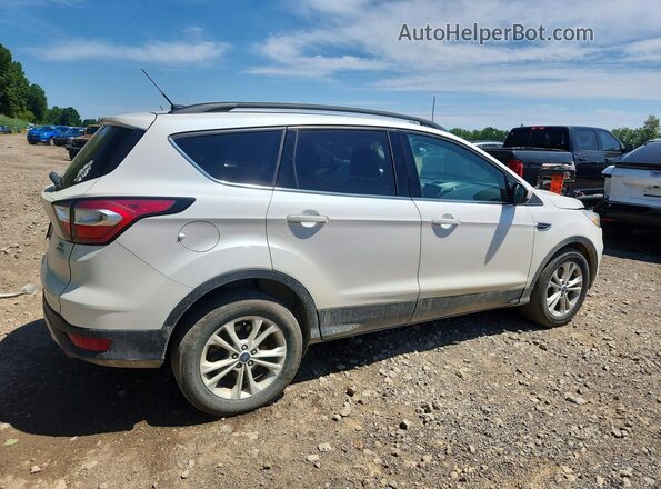 1FMCU0G95HUD39472 2017 FORD ESCAPE Белый Задняя правая четверть