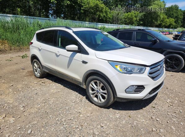 1FMCU0G95HUD39472 2017 FORD ESCAPE Белый Передняя правая четверть