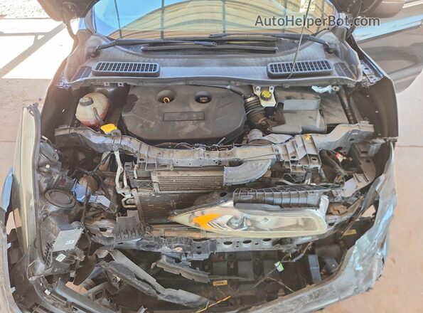1FMCU0G96HUD85795 2017 FORD ESCAPE Gray Vista del compartimento del motor