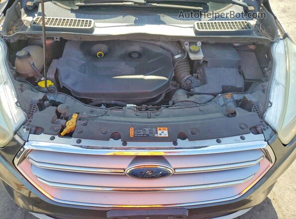 1FMCU0G97HUD44754 2017 FORD ESCAPE Gray Vista del compartimento del motor