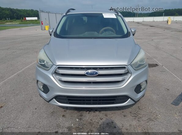 1FMCU0GD0HUB00691 2017 FORD ESCAPE Silver Vista frontal