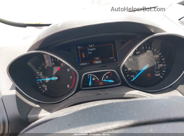 1FMCU0GD0HUB15207 2017 FORD ESCAPE White Vista de los asientos traseros