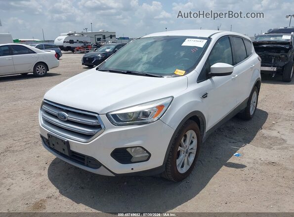 1FMCU0GD0HUB15207 2017 FORD ESCAPE White Vista tres cuartos delantera izquierda