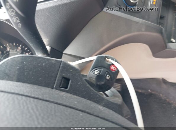 1FMCU0GD0HUB15207 2017 FORD ESCAPE White Vista del salpicadero