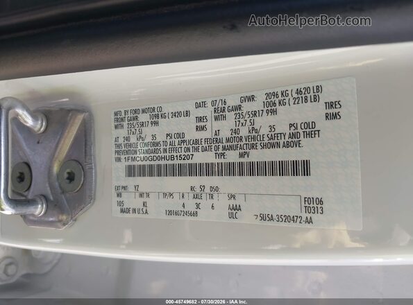 1FMCU0GD0HUB15207 2017 FORD ESCAPE White Vista del compartimento del motor
