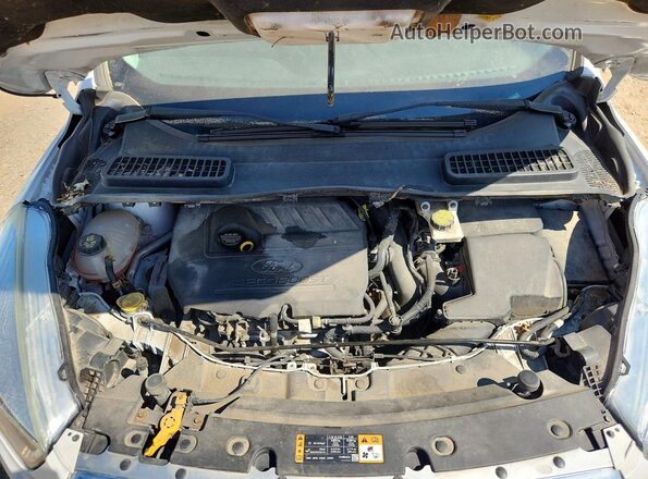 1FMCU0GD0HUB16728 2017 FORD ESCAPE White Engine compartment view
