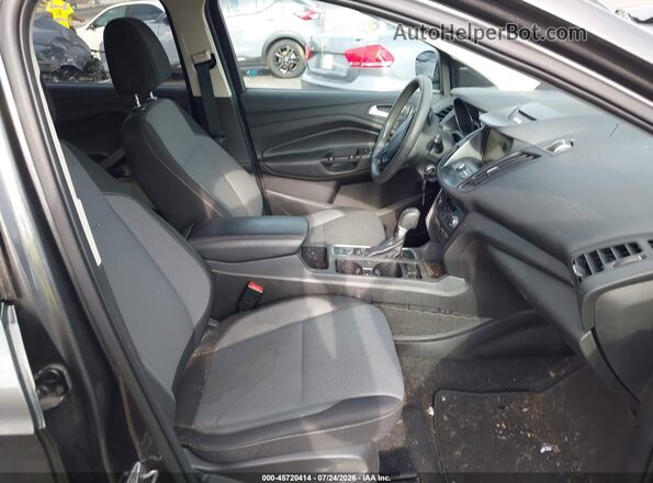 1FMCU0GD0HUC71957 2017 FORD ESCAPE Gray Vista interior delantera