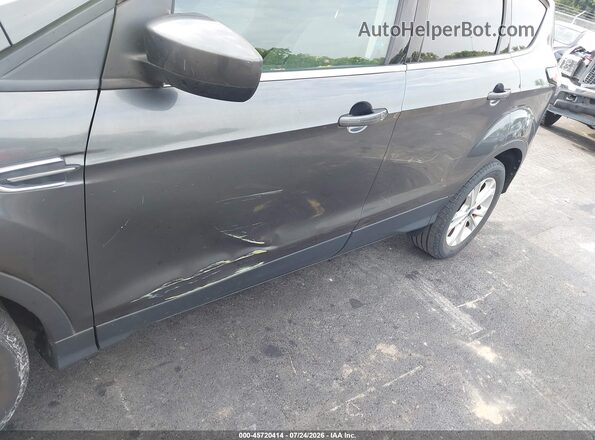 1FMCU0GD0HUC71957 2017 FORD ESCAPE Gray Vista frontal
