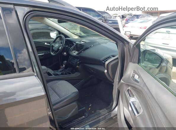 1FMCU0GD0HUC72011 2017 FORD ESCAPE Серый Вид салона спереди