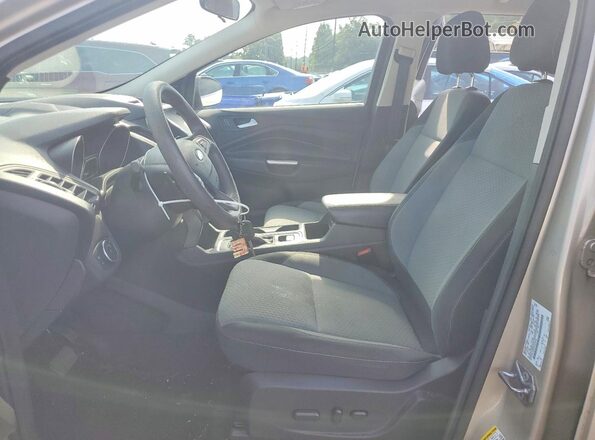 1FMCU0GD0HUD26634 2017 FORD ESCAPE Gold Front interior view