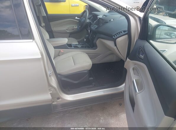 1FMCU0GD0HUD53168 2017 FORD ESCAPE Tan Front interior view