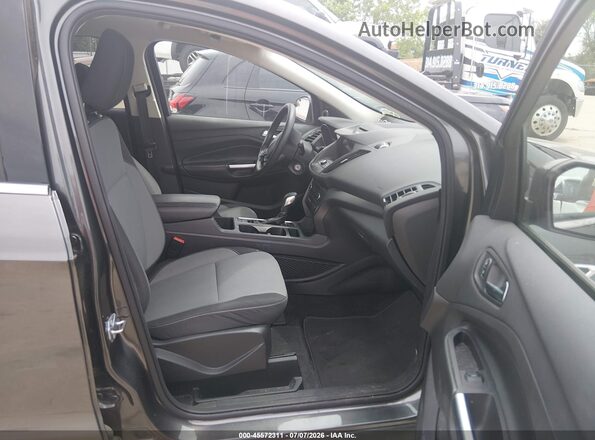 1FMCU0GD0JUA52793 2018 FORD ESCAPE Серый Вид салона спереди