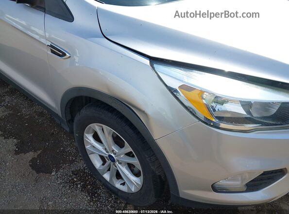 1FMCU0GD0JUB13933 2018 FORD ESCAPE Silver Դիմացի տեսք
